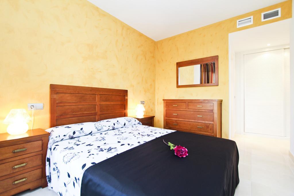 J Tramuntana Planet Costa Dorada Apartment Салоу Стая снимка