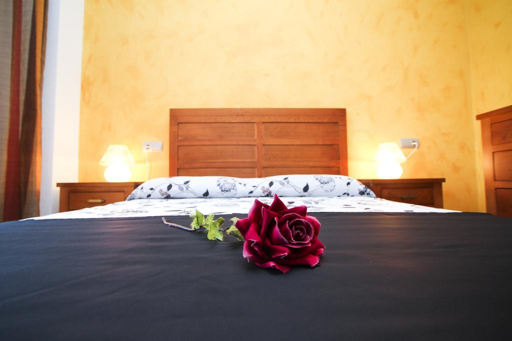 J Tramuntana Planet Costa Dorada Apartment Салоу Стая снимка