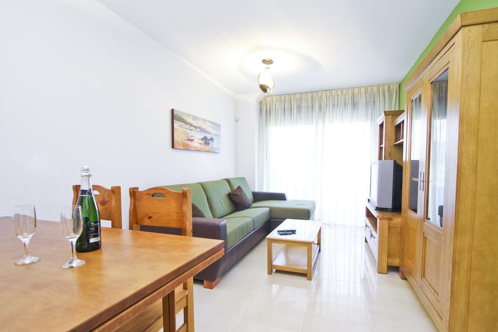 J Tramuntana Planet Costa Dorada Apartment Салоу Стая снимка