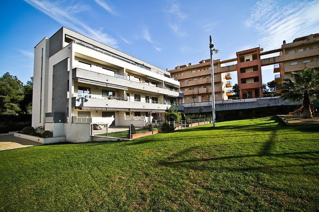 J Tramuntana Planet Costa Dorada Apartment Салоу Екстериор снимка